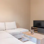Apartament Spiros House *