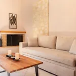 Spiros House Apartament Svoronata