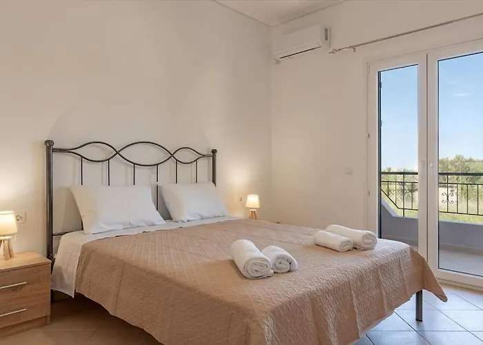 Spiros House Апартаменты Свороната