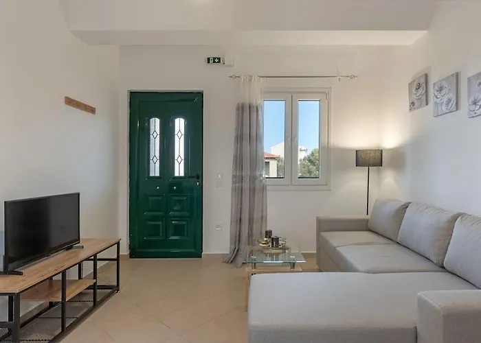 Spiros House Апартаменты
