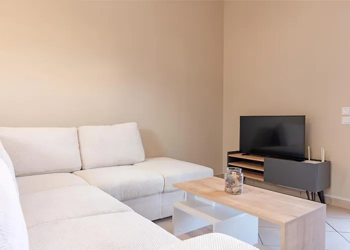 Апартаменты Spiros House *