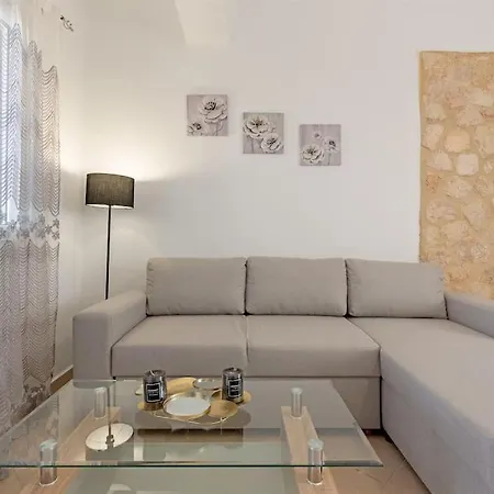 Spiros House Apartment