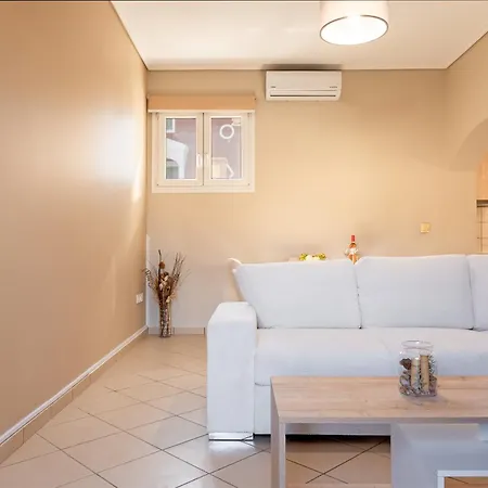 Spiros House スヴォロナータ