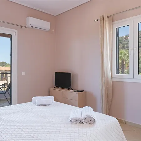 Spiros House 아파트